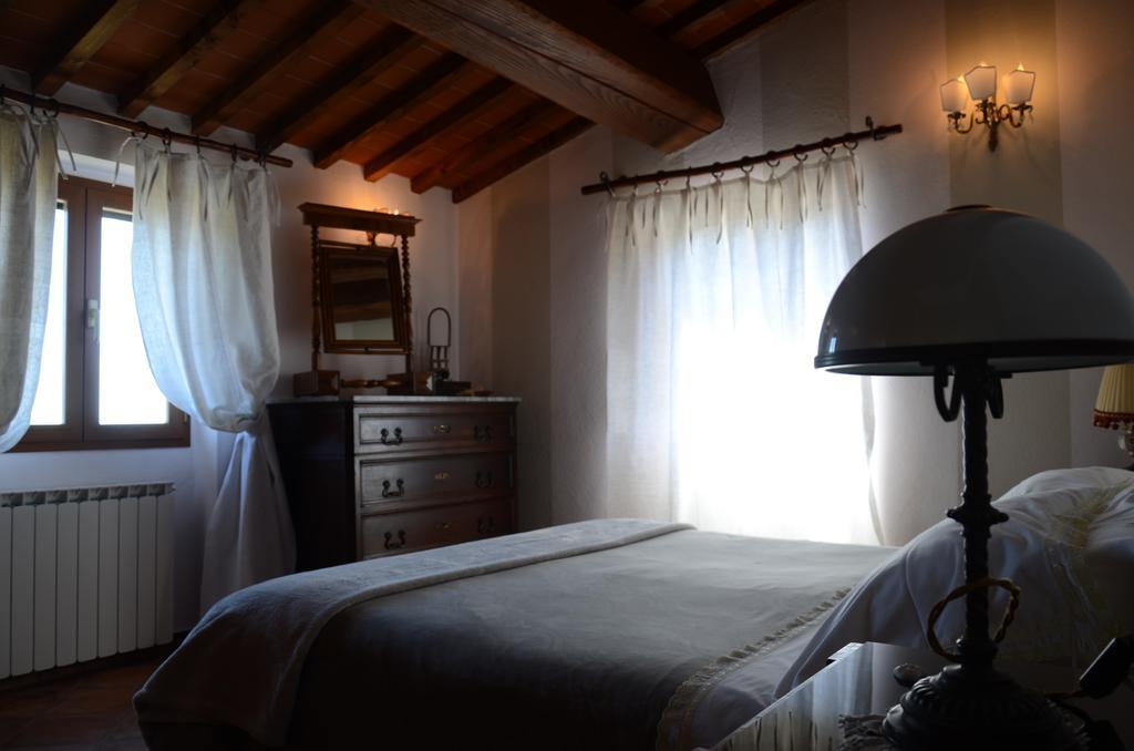Il Borghetto Di Carra Apartment Talla Exterior photo