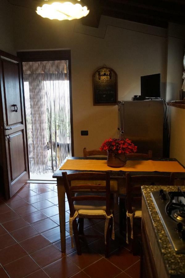 Il Borghetto Di Carra Apartment Talla Exterior photo