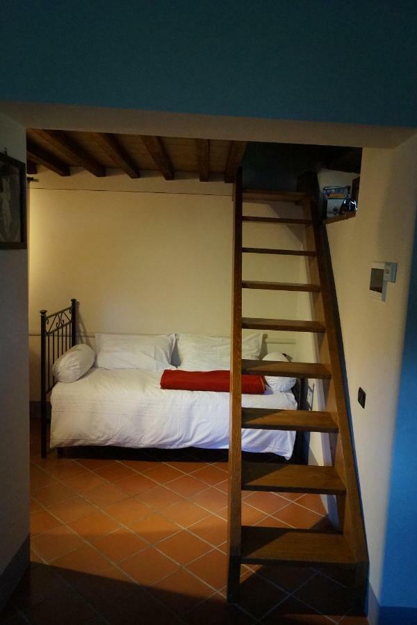 Il Borghetto Di Carra Apartment Talla Exterior photo