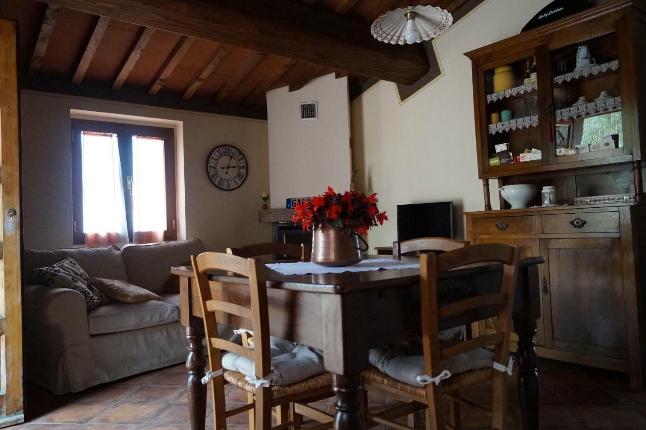 Il Borghetto Di Carra Apartment Talla Exterior photo
